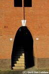 Paraboolvormige portiek, Hobbemakade.
              <br/>
              Gert-Jan Lobbes, 2017